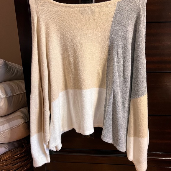 Vici Colorblock Sweater - Picture 8 of 9